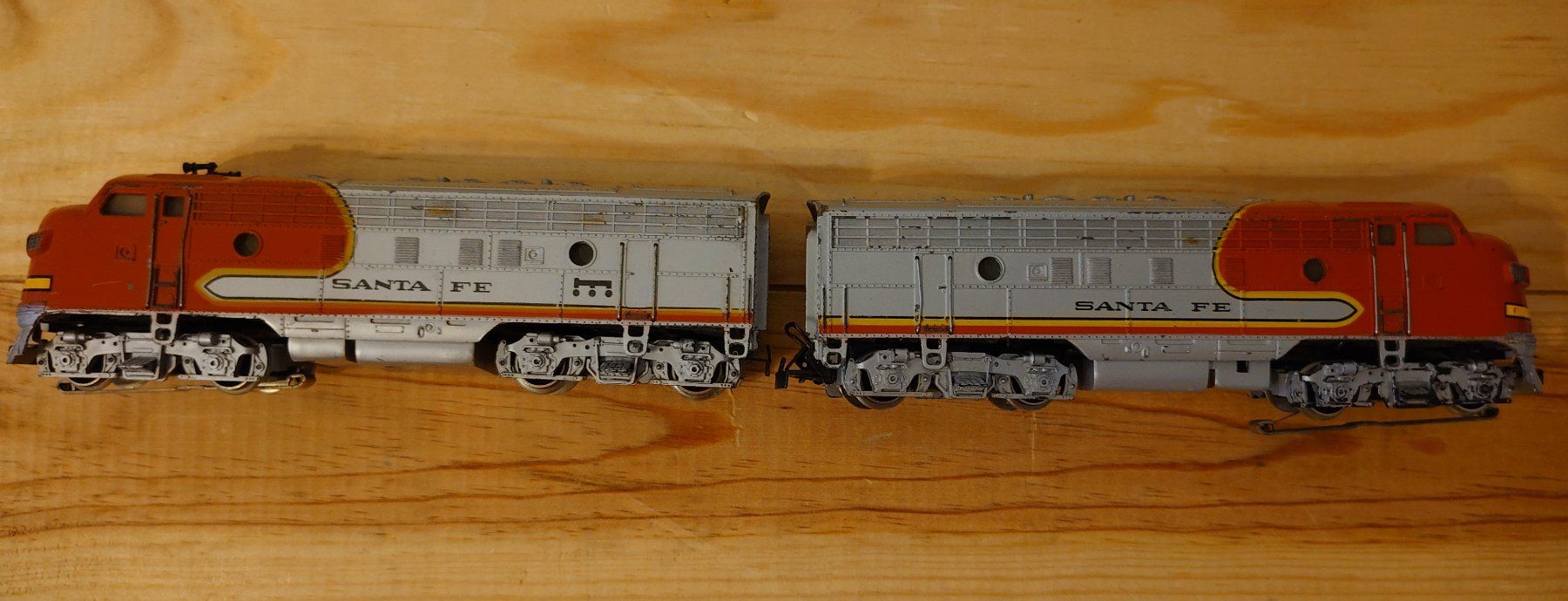 Märklin Modellini di ferrovie: Marklin Santa Fe Lok Doppellok – Usato da Allschwil venduto da Swisstoybox