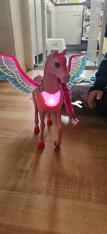 Giocattoli: Barbie - Magisches Einhorn mit Lichtern, bespielt – Usato da Buchs AG venduto da Naila.Keinath 1