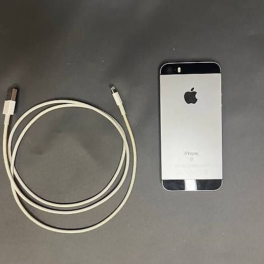 Apple Handys / Smartphones: iPhone SE 1st generation (2016), 128GB – Gebraucht aus Zürich von ilo_cv8c 1
