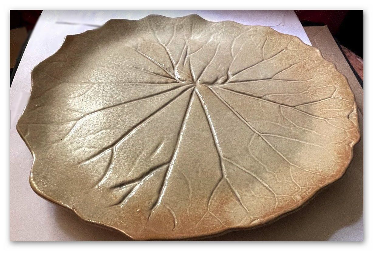 Servierplatten: Schale oval in Blattform aus Keramik – Neu (gemäss Beschreibung) aus Lutzenberg von Pinschi01 1