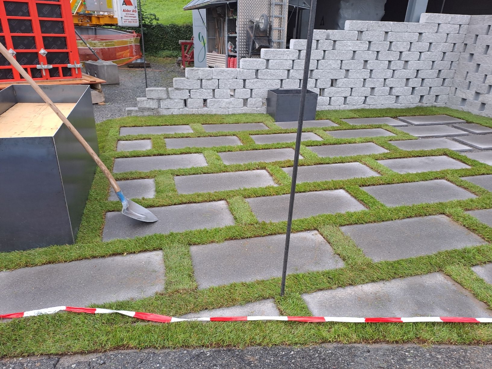 Rivestimenti per pavimenti: Gartenplatten, Gehwegplatten – Nuovo (secondo la descrizione) da Haslen venduto da U.H.15 1