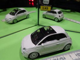 Fiat 500 1:43 (ohne Box) Mondo-Motors  >  (H11)
