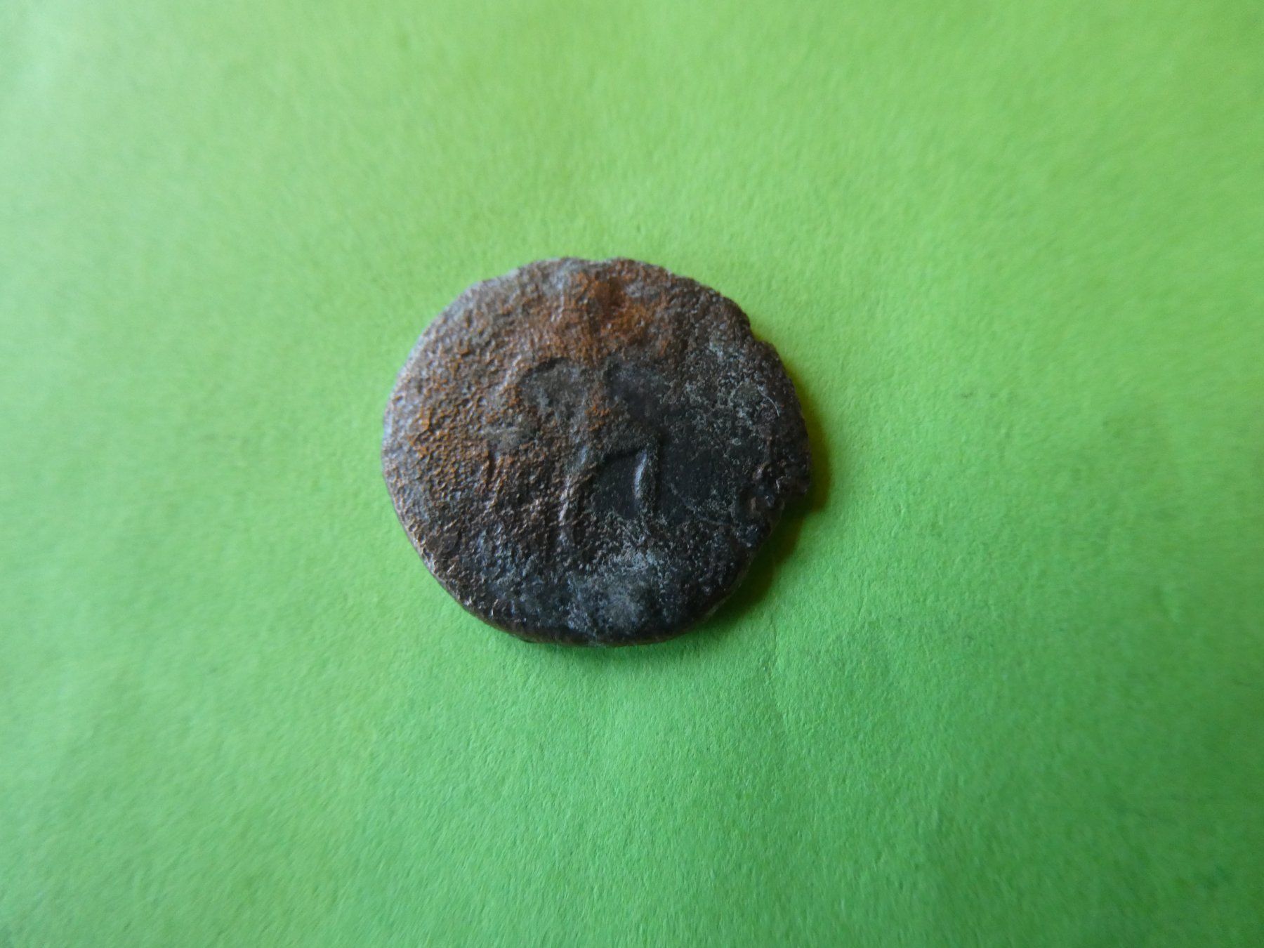 Alle Münzen: uralte   Bronzemünze  18mm  2.67 g – Gebraucht aus Hinterforst von Rohusri 2