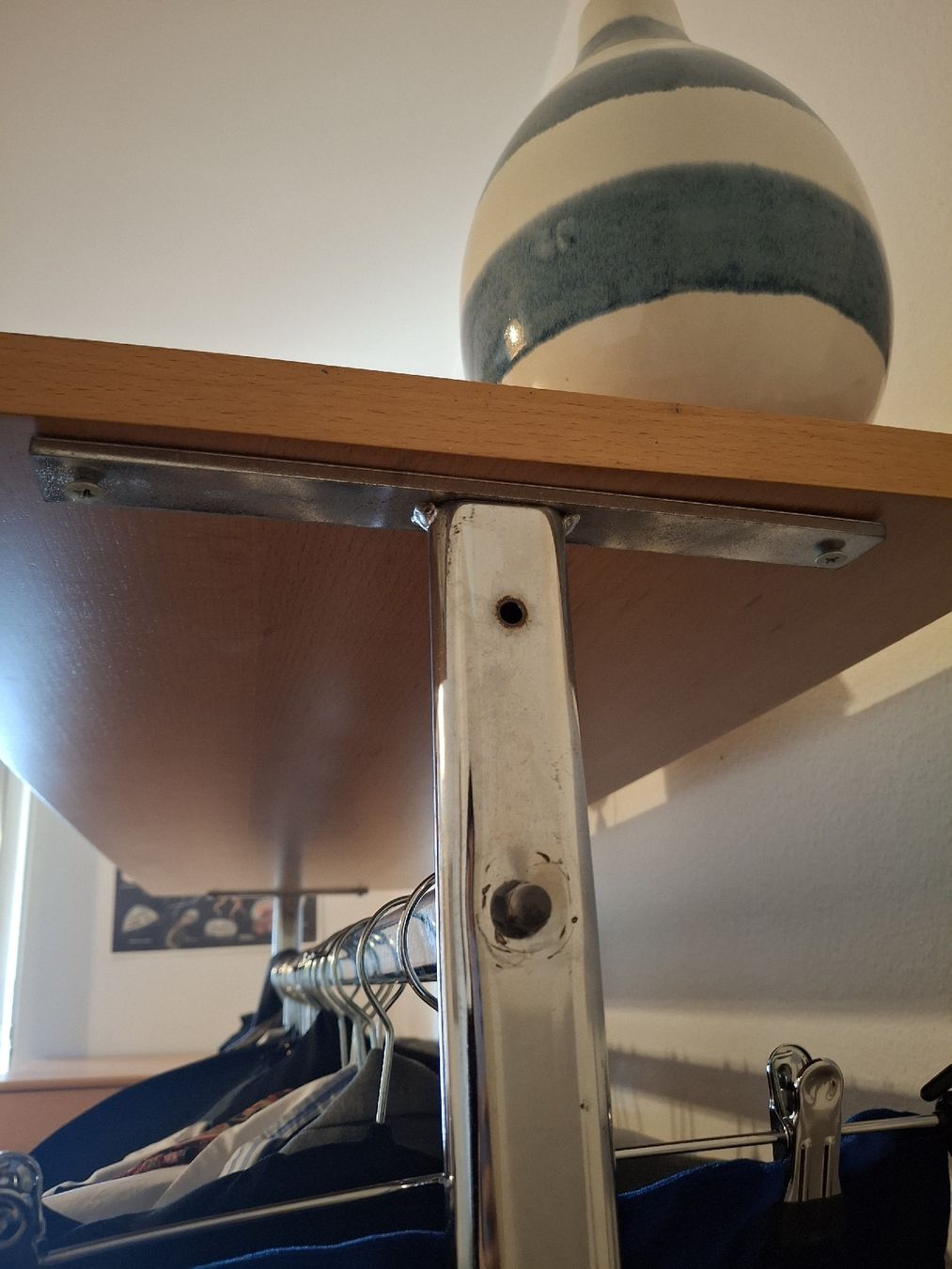 Guardaroba: Kleiderständer / Garderobe mit Ablage – Usato da Zürich venduto da fenng 2