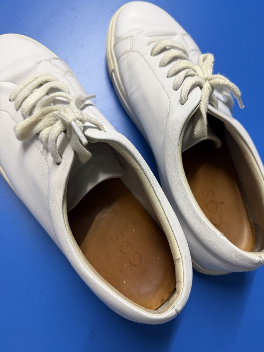 Cos Scarpe da uomo: COS White Leather Sneakers Size 43 – Usato da Herrliberg venduto da Tubalp 2