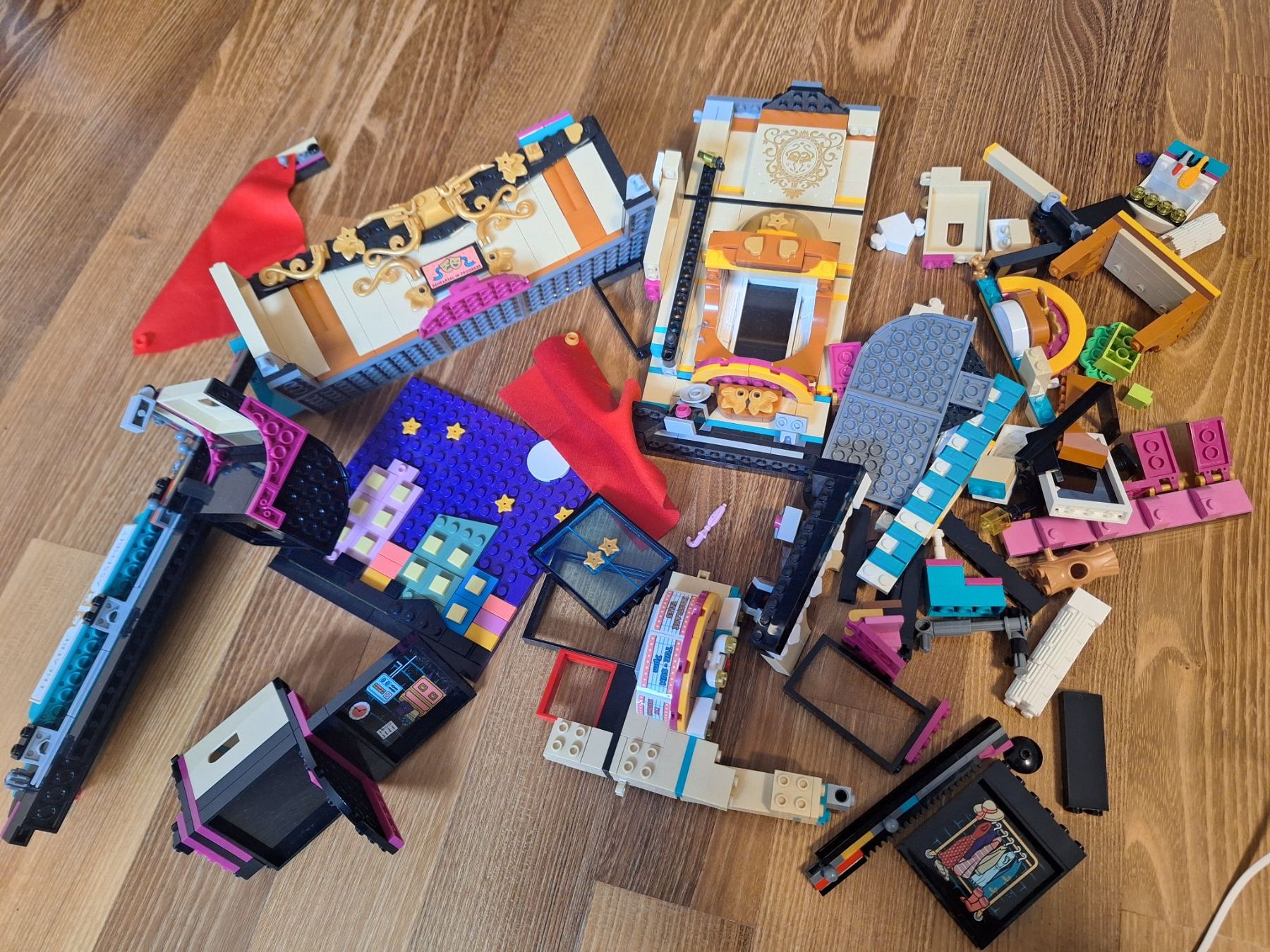 Lego Jouets: LEGO Andreas Theaterschule – D'occasion à Herrliberg par linavogt 2