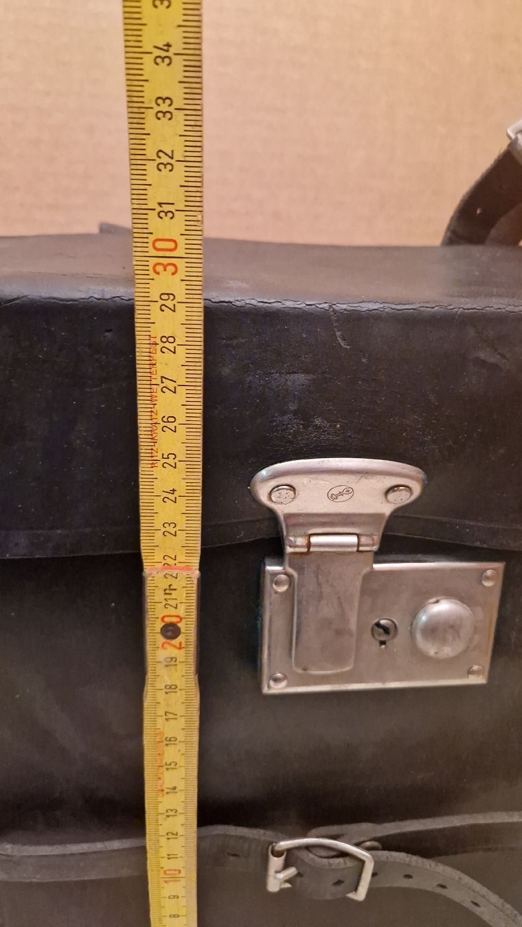 Borse: Vintage Leder Kameratasche – Usato da Zürich venduto da anna.caterina 1