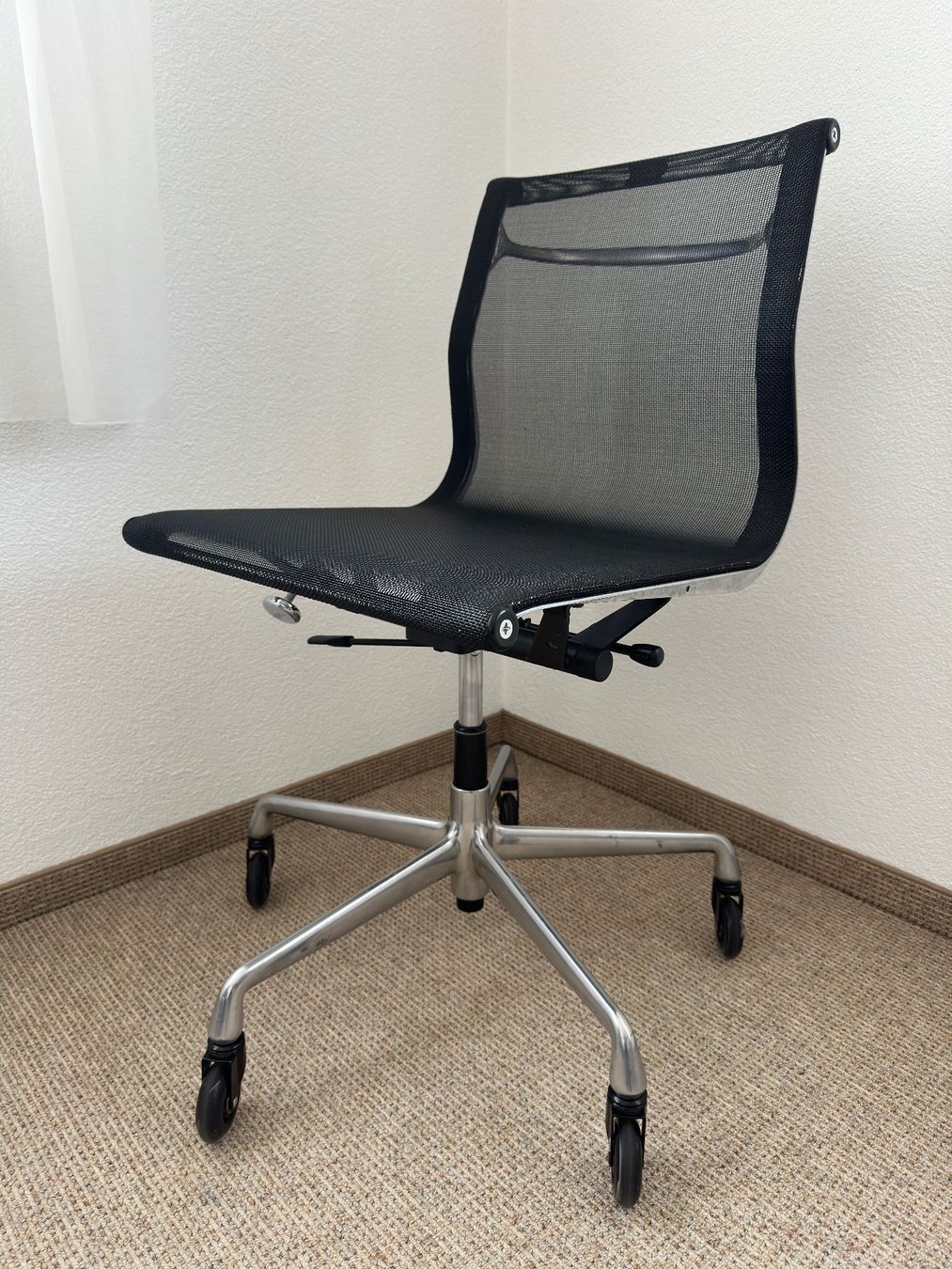 Vitra Chaises: Bürostuhl Vitra – D'occasion à Hittnau par LiLRabBbit