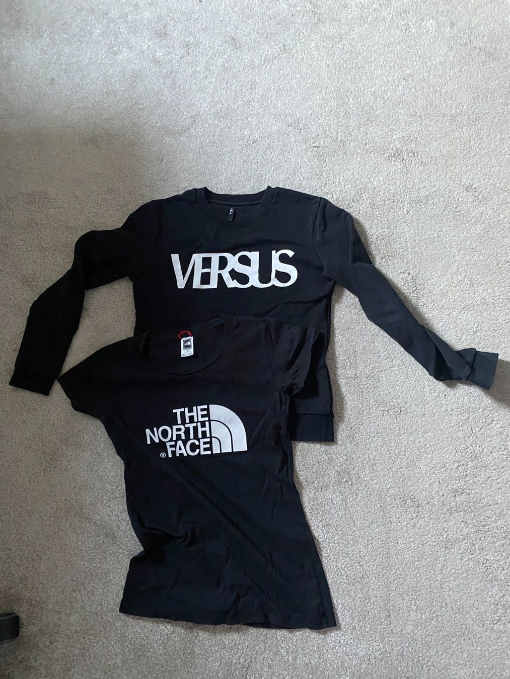 Versace Pulls & Sweat-shirts: VERSACE Pulli – D'occasion à Liestal par aarroon