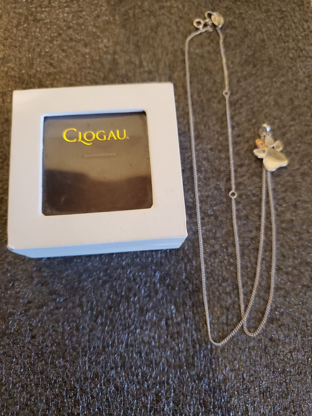 Catenine: Clogau Silberkette mit Pfotenanhänger – Nuovo (secondo la descrizione) da Interlaken venduto da mar_65xg 1