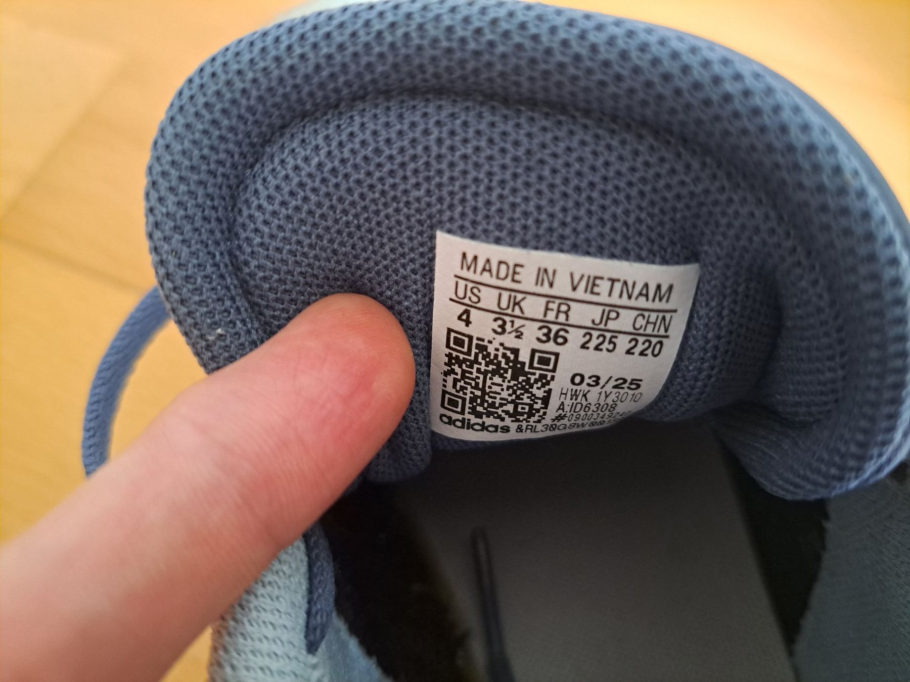 Chaussures hommes: Addidas Schuh Gr. 36 – D'occasion à Reinach BL par osita1 3