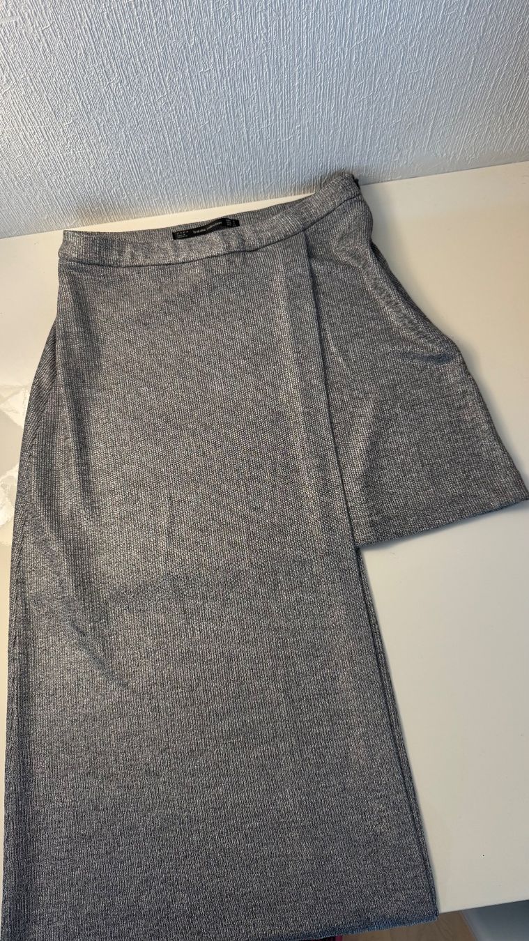 Zara Gonne: Jupe Zara S – Usato da Bulle venduto da Math2601