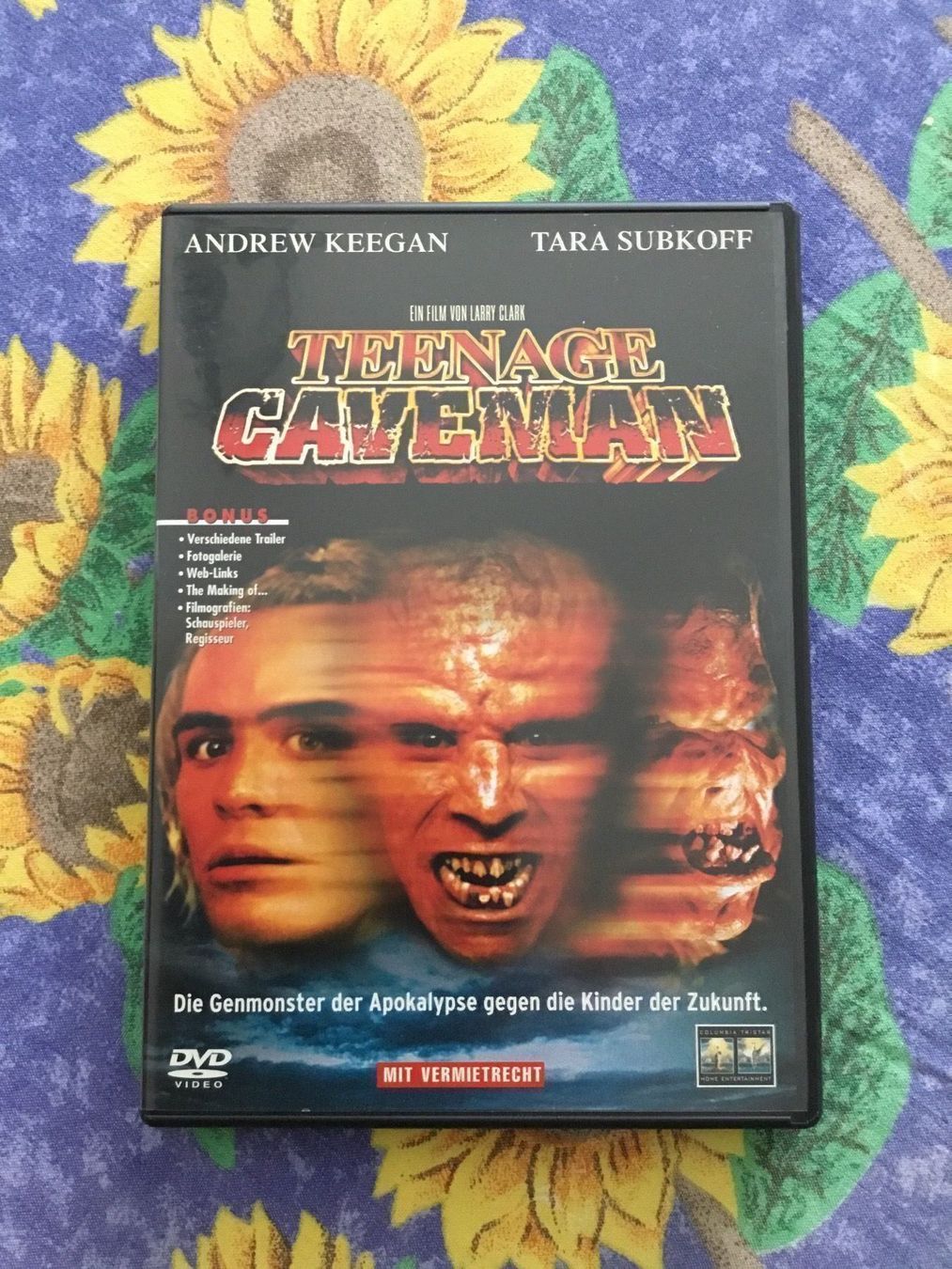 Tutti i DVDs: Teenage Caveman dvd – Nuovo (secondo la descrizione) da Blauen venduto da berlingo65