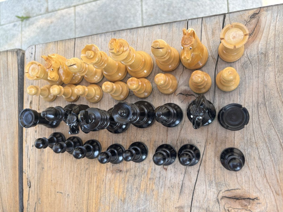 Giochi: Schachfiguren komplett mit Kasten – Usato da Würenlos venduto da Ashley24 3