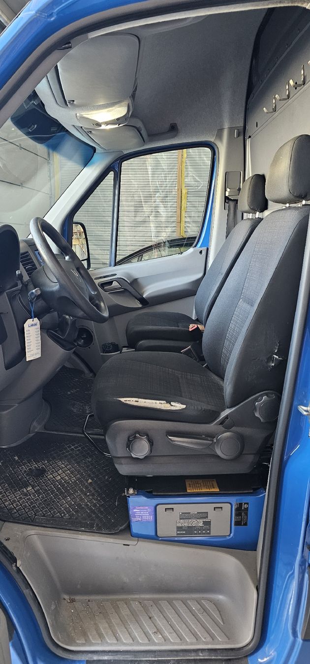 Mercedes-Benz Nutzfahrzeuge: Mercedes Benz Sprinter 319 – Gebraucht aus Zuckenriet von ruv_gfq9 5
