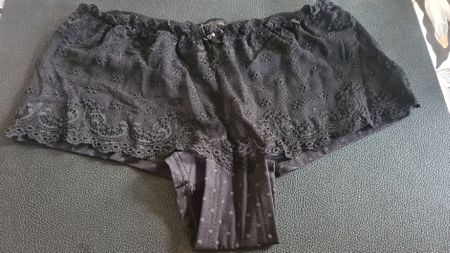 Schwarze Spitzen Shorts Gr. M - Isa Bodywear