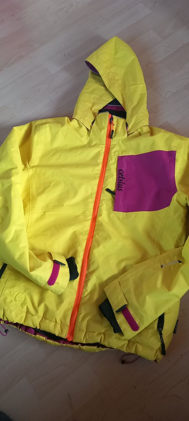 Giacche: Gebrauchte Skijacke Celsius Gr. 38 – Usato da Rebstein venduto da bestforyou