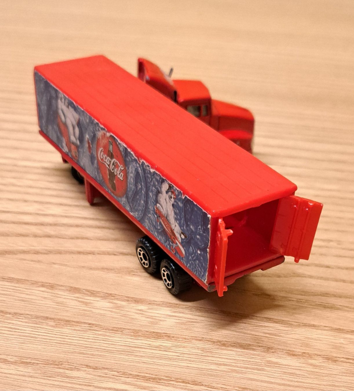 Coca-Cola Modellautos: Coca Cola Sattelschlepper Matchbox Modell – Gebraucht aus Dietlikon von kosta.katoglou 8
