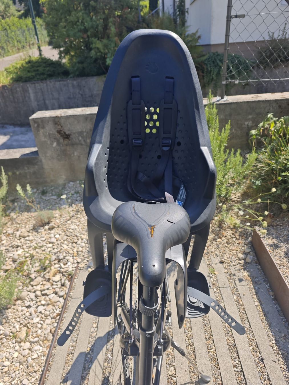 Thule Pezzi di ricambio: Fahrradkindersitz Thule Yepp Maxi  – Usato da Arlesheim venduto da jollyjumper87 3