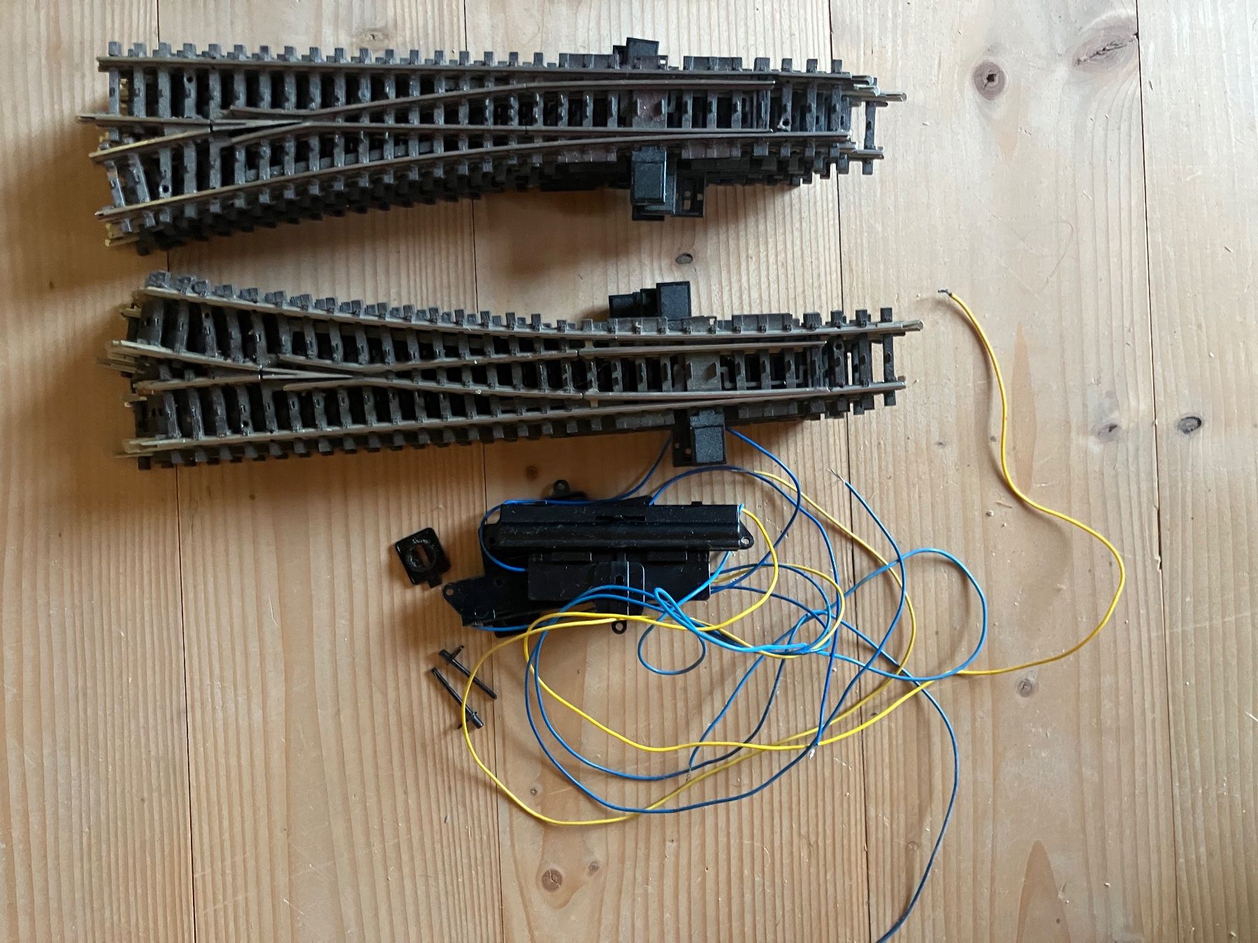 Märklin Modellini di ferrovie: Weichenpaar mit Unterflurantrieb – Usato da Mont Tramelan venduto da Oktober1958