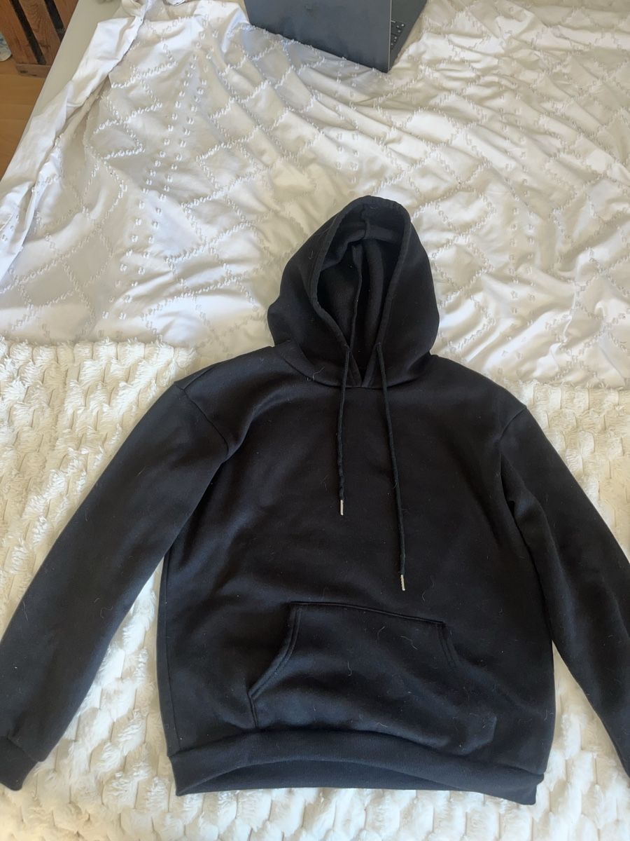 Pullover & Sweatshirts: Sweat à capuche noir taille S – Gebraucht aus Semsales von theaa157 1