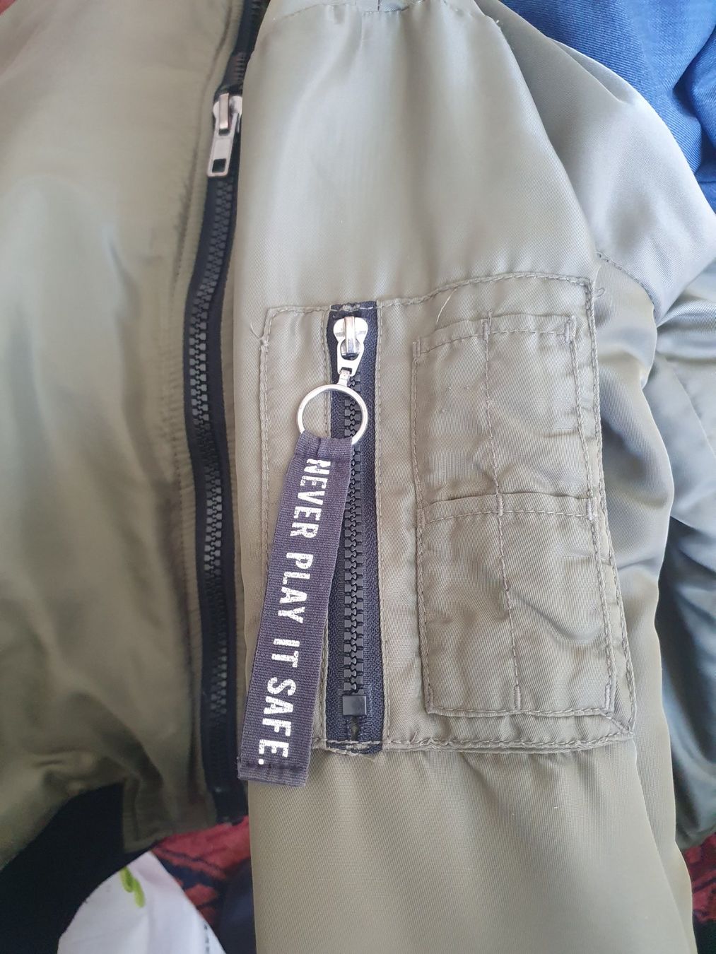 H&M Giacche: Bomberjacke H&M olive – Usato da Bern venduto da NilsMosi 4