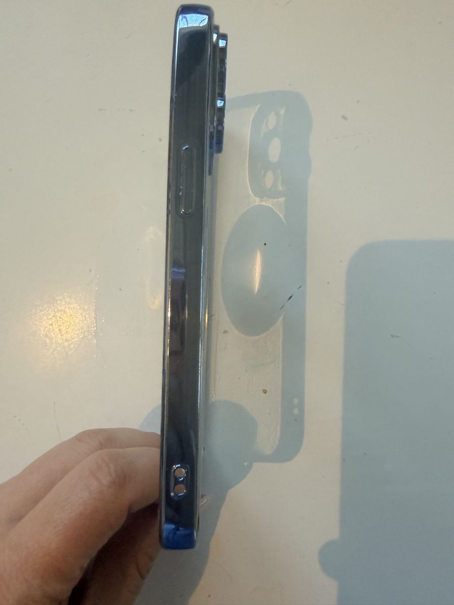 Apple Coques & Protection écran: Coque IPhone 15Pro Max bleu métallique  – D'occasion à Boncourt par Gonelle 3