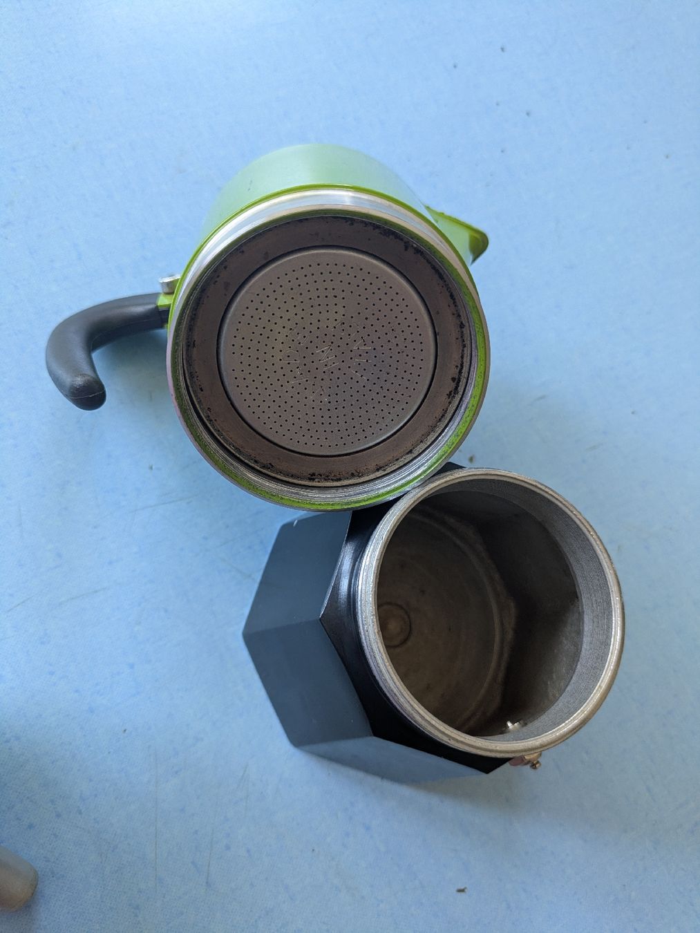 Bialetti Macchine per caffè & Macchine per espresso: Bialetti Rainbow - grün/schwarz 4 Tassen – Usato da Zürich venduto da gab_57qm 4