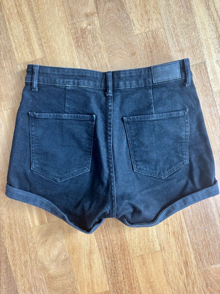 Bershka Jeans: Jeans Shorts (Gr. 38) – Nuovo (secondo la descrizione) da Zürich venduto da nad24 1