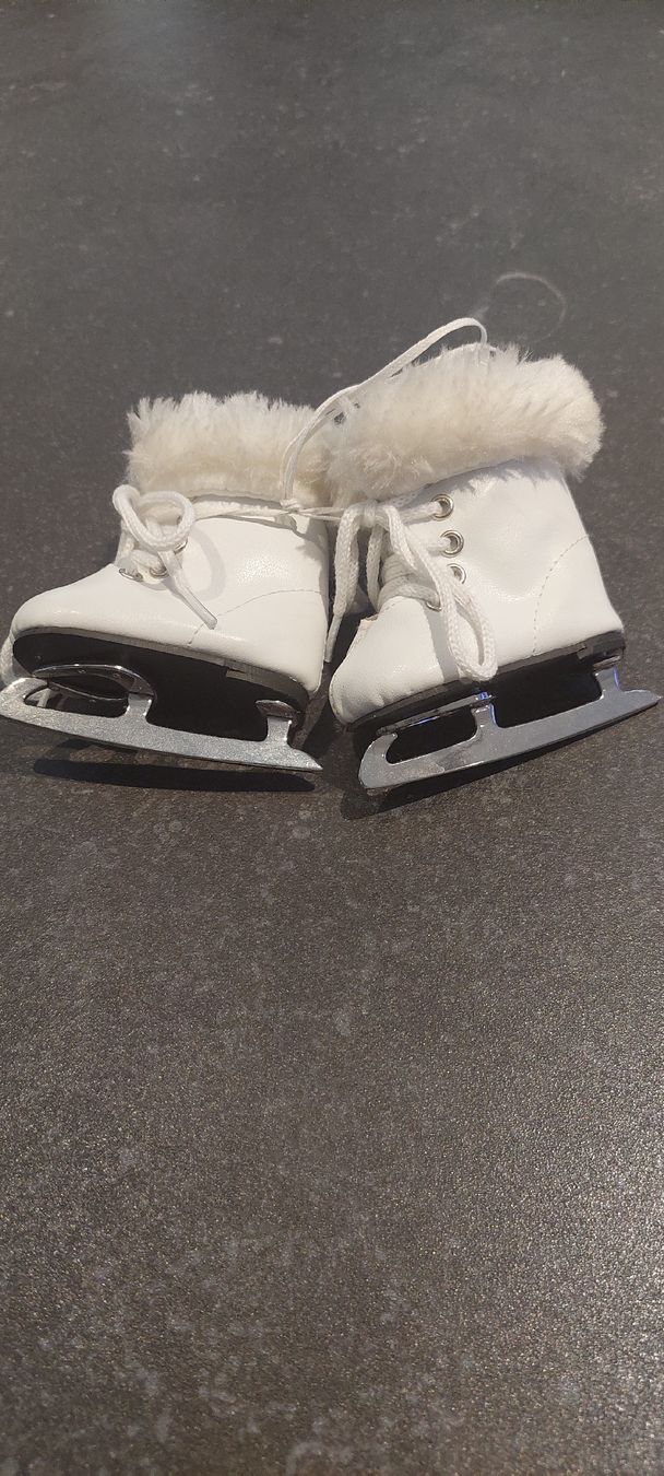 Sasha Morgenthaler Bambole: Sasha Puppen Schlittschuhe – Usato da Muri AG venduto da nindo1