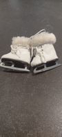 Sasha Puppen Schlittschuhe