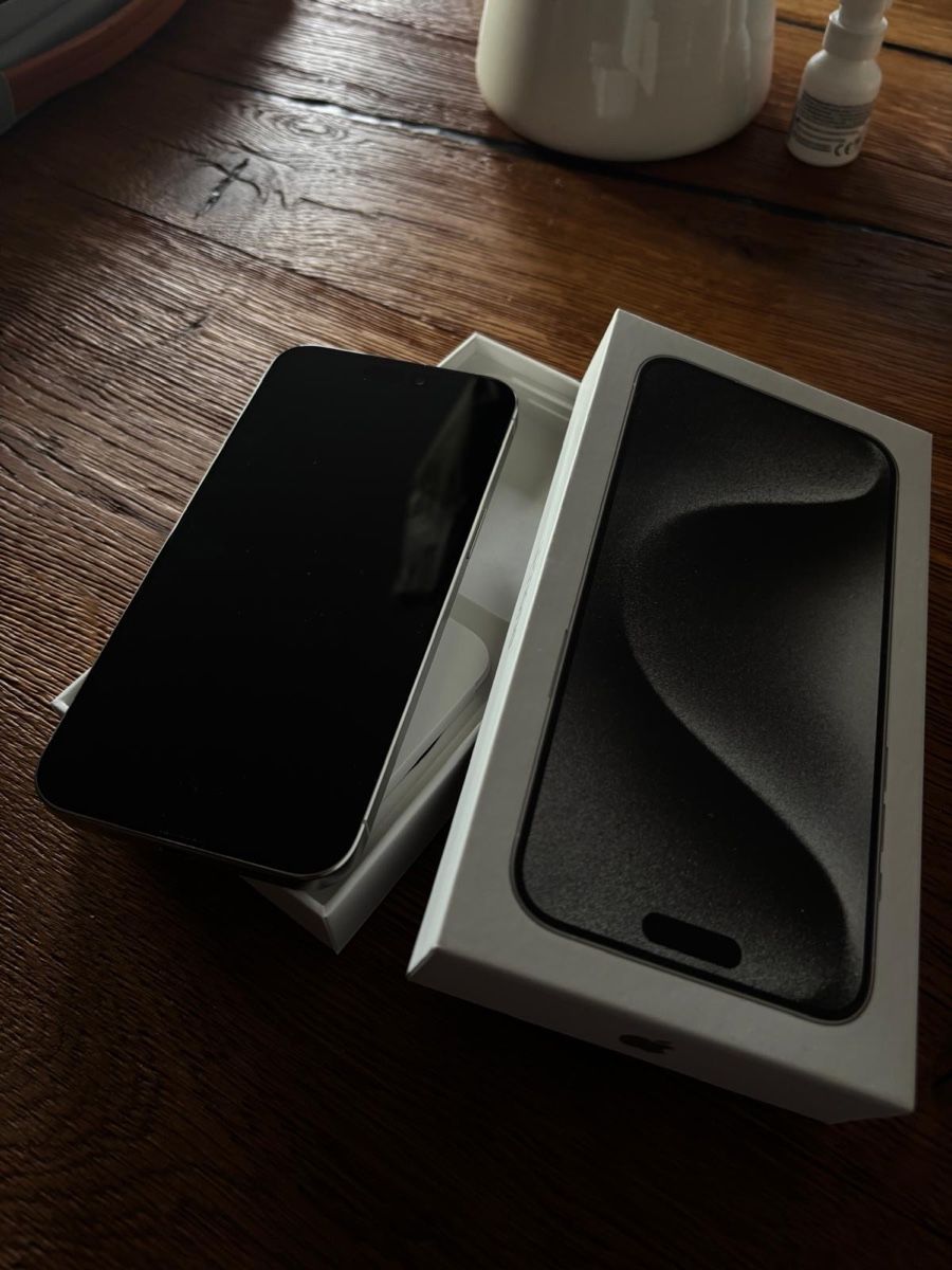 Apple Telefoni cellulari / Smartphones: Iphone 15 pro max Titan – Usato da Zuben venduto da Uwe19680 1