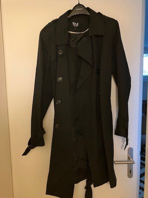 Cappotti: schwarzer trenchcoat gr. 50 – Usato da Schwarzenberg LU venduto da kindler007