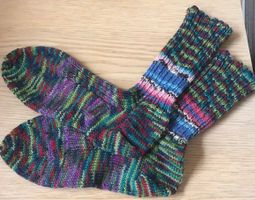 Gestrickte Herrensocken NEU  Grösse  45/46