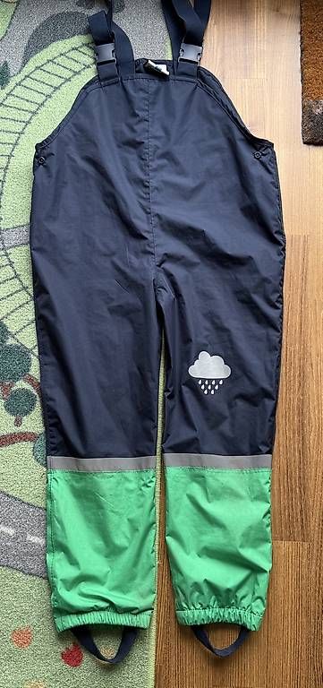 Pantaloni: Regenhose/ Matschhose  Gr.122 – Usato da Wilen b. Wollerau venduto da chocolady