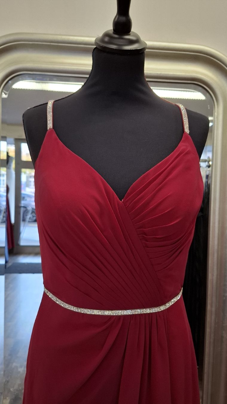 Kleider: Abendkleid in Berry  – Neu (gemäss Beschreibung) aus Uster von VMT. 1