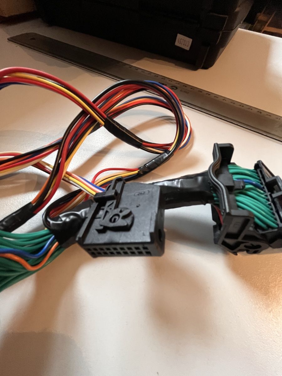 Tutti pezzi di ricambio auto: Audio- / Multimedia-Adapter  – Nuovo e nell'imballaggio originale da Roggwil BE venduto da WULU 3