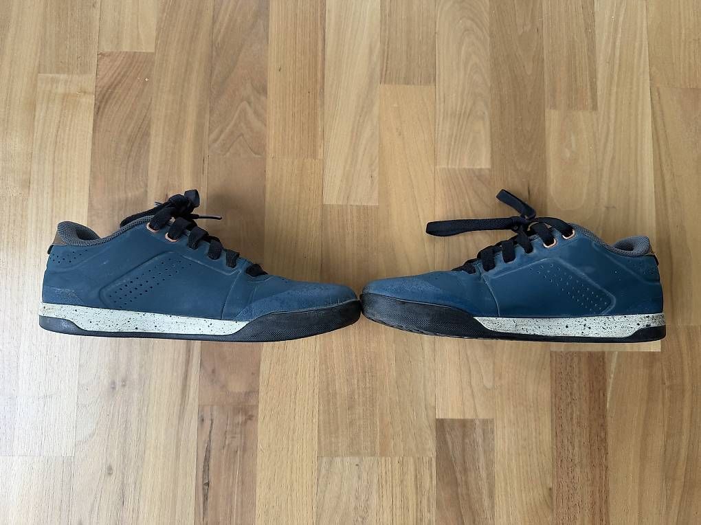 Scarpe da donna: Giro Latch Flatpedal Bikeschuhe, Grösse 42, Damen – Usato da Adliswil venduto da Bo33bel 2