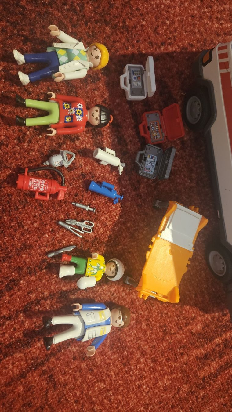 Playmobil Giocattoli: Playmobil Rettungswagen 3925 – Usato da Rudolfstetten venduto da Hoppel17 1