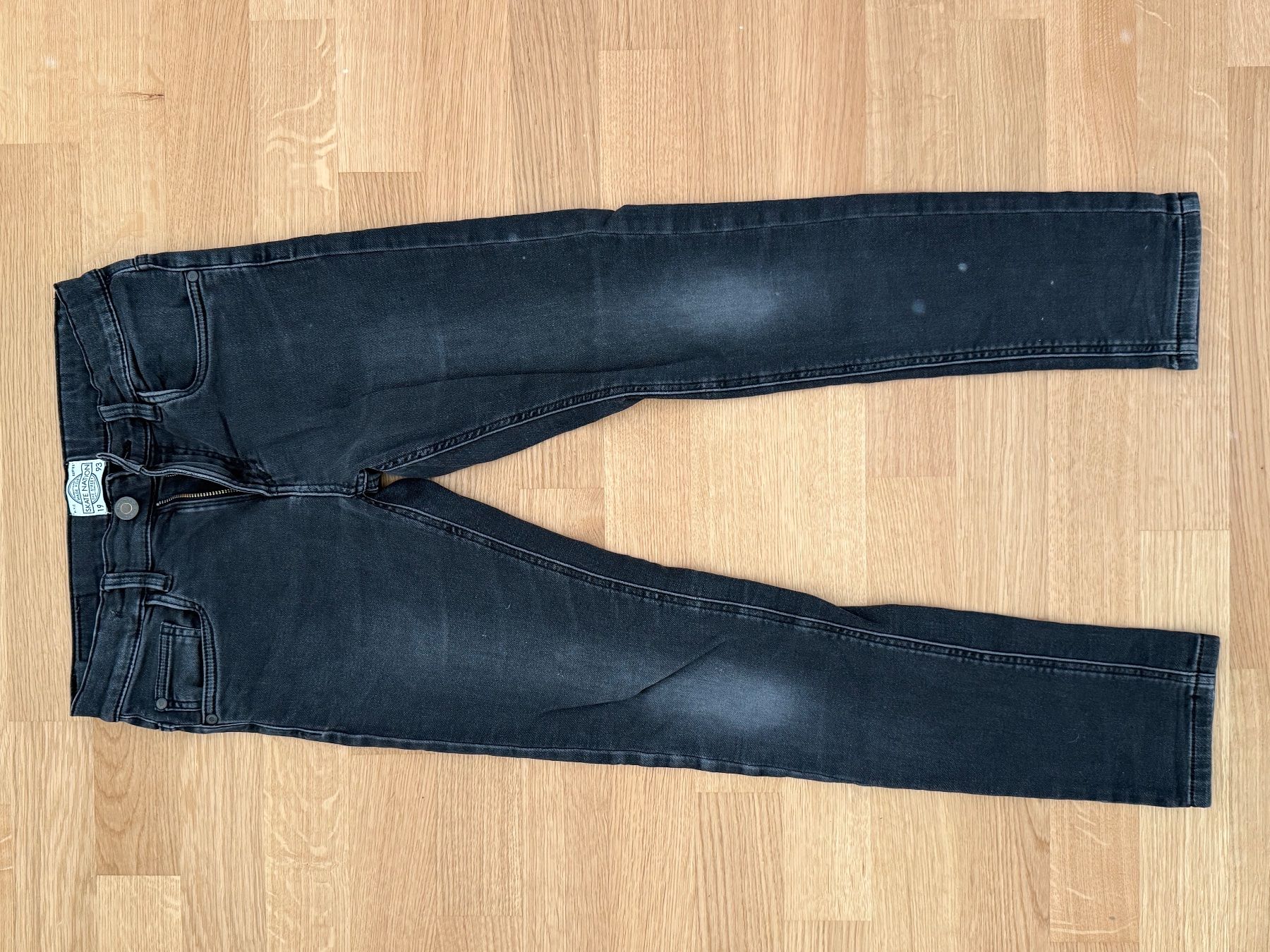 Pantaloni: Schwarze Jeans, gr 158 – Usato da Hünibach venduto da rotestandem01