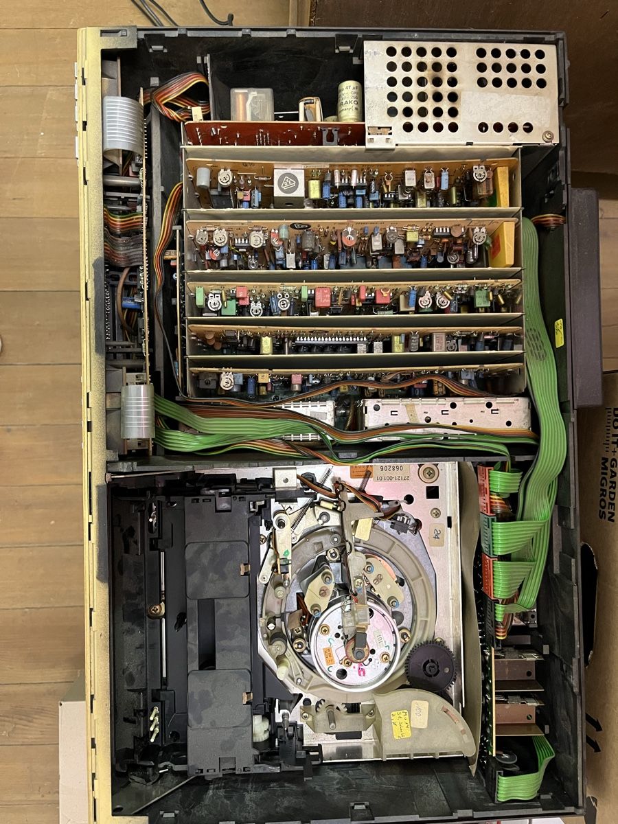 Grundig Registratori: Video 2000 - Grundig Videorekorder – Difettoso da Wädenswil venduto da a563076 5
