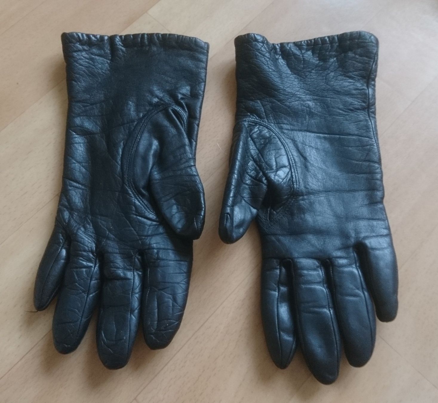 Guanti & manicotti: Schwarze Lederhandschuhe Damen – Usato da Schüpfen venduto da ardiphne 2