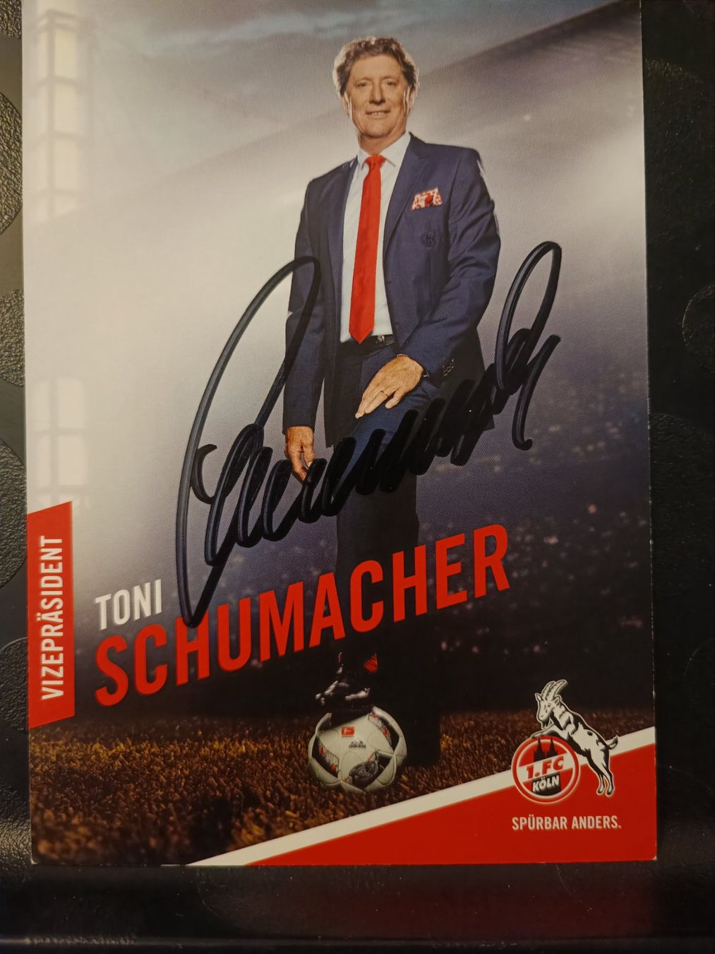 Autogramme: Toni Schumacher - handsignierte Autogrammkarte – Gebraucht aus Menziken von Artographs