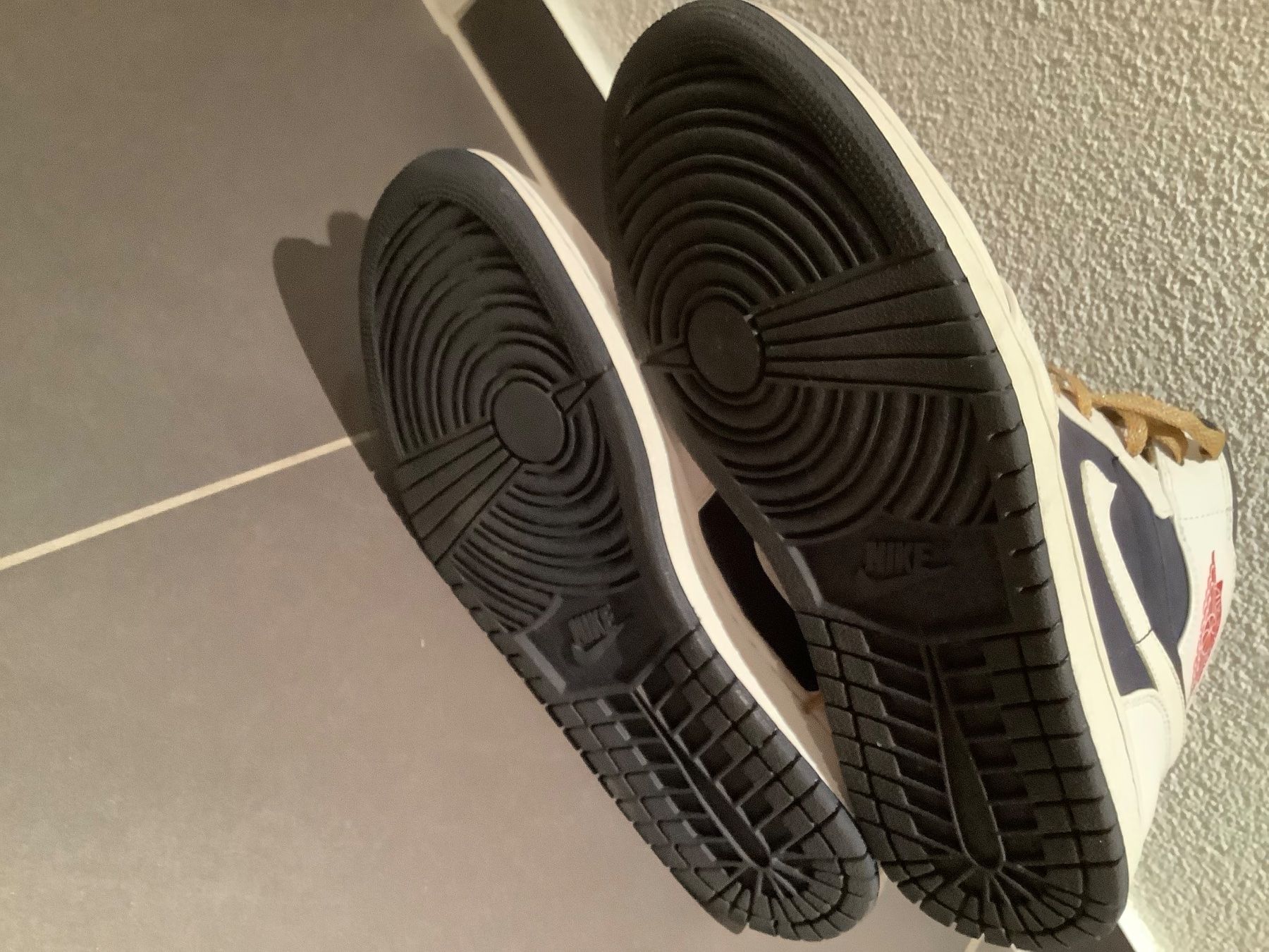 Jordan Herrenschuhe: Air Jordan 41 – Neu (gemäss Beschreibung) aus Schlieren von  5