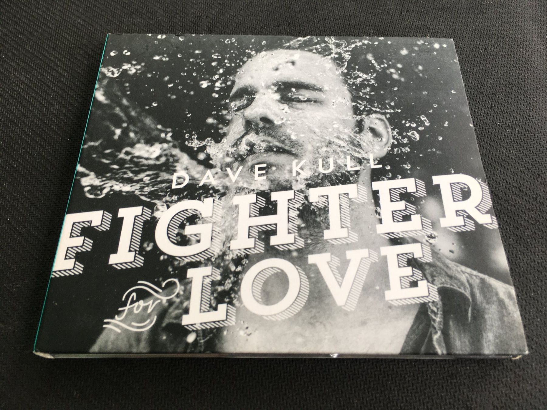 CD: Dave Kull – Fighter For Love -CD- – Usato da St.Gallen venduto da MedienJoe