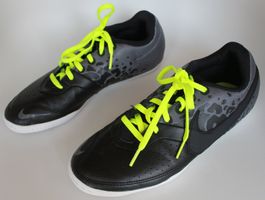 Chaussures de football Nike t. 42