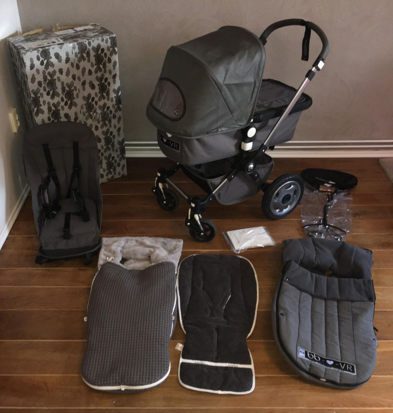 Bugaboo Carrozzine: Bugaboo Cameleon 3, Sondermodel Viktor und Rolf, Kinderwagen – Nuovo (secondo la descrizione) da Oberdorf BL venduto da Pietroc 4