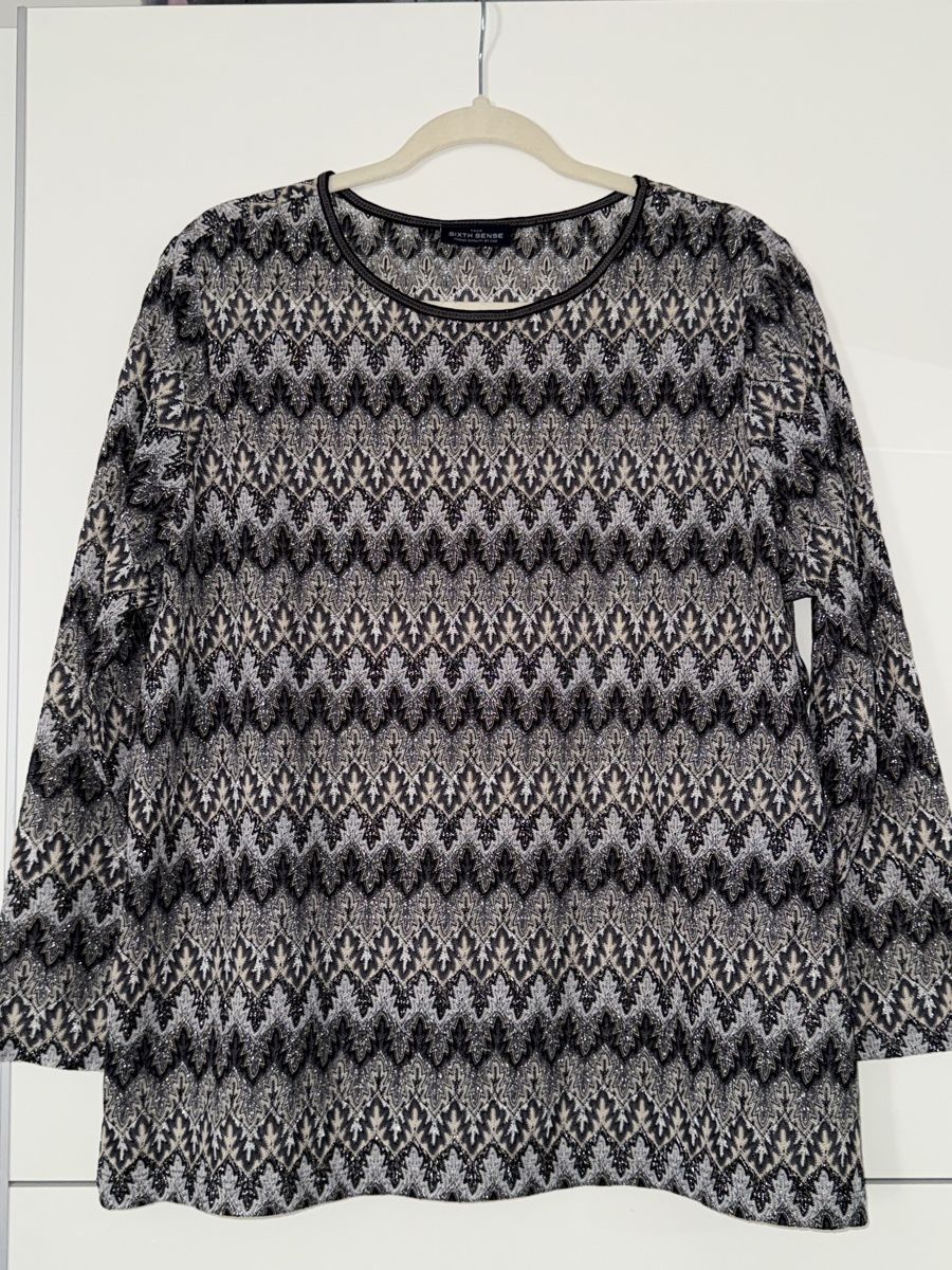 Chemisiers: Damen Bluse mit Muster Grösse XL – Neuf (Voir description) à Schlieren par kle_dis