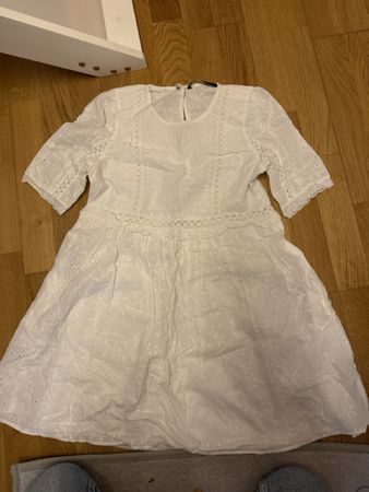 Vestito Zara bianco con ricami taglia M ottime condizioni