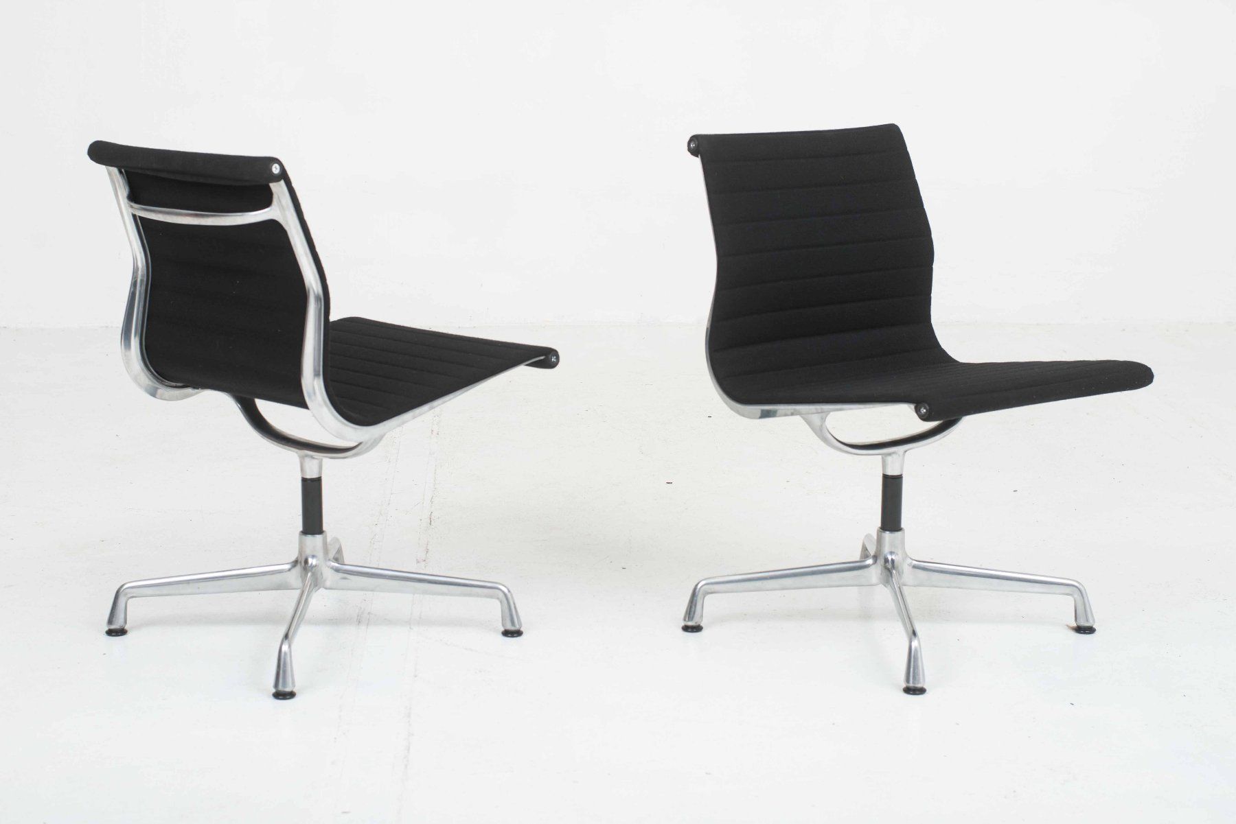 Vitra Sedie: Vitra EA 106 Bürostuhl von Eames mit schwarzem Hopsak – Usato da Zürich venduto da STUZH38 3